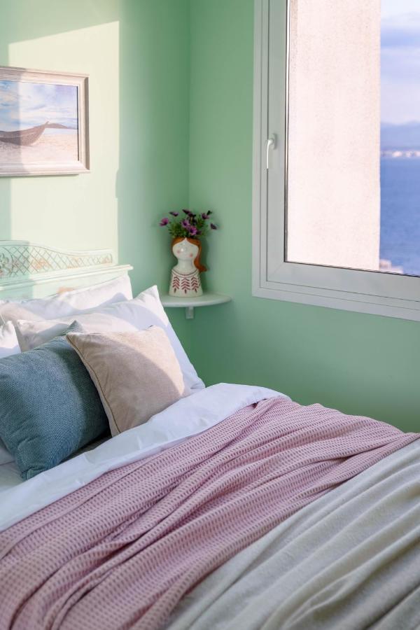 Lydia'S Luxury Apartment Λουτράκι Εξωτερικό φωτογραφία